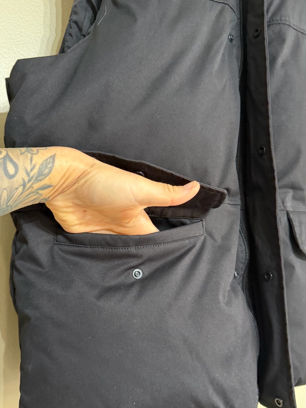 Zara Hooded Puffer Vest - Picture 3 of 11